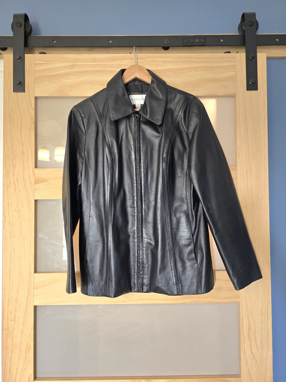Worthington Minimalist Black Leather Zip-Front Jacket With Pockets